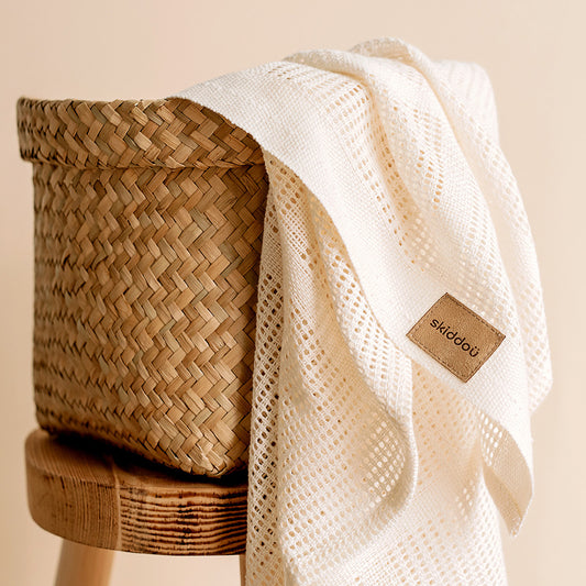 Paturica nou nascut Skiddou Lindi, 100% bumbac, Crem, 75x100cm