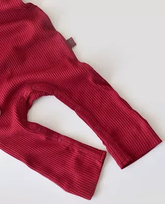 Salopeta cu maneca lunga si pantaloni lungi din bumbac organic si modal - Rosu BabyCosy