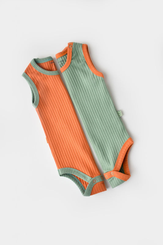 Set 2 body-uri fara maneci Ribana Bebe Unisex din bumbac organic si 5%elastan - Portocaliu/Verde BabyCosy