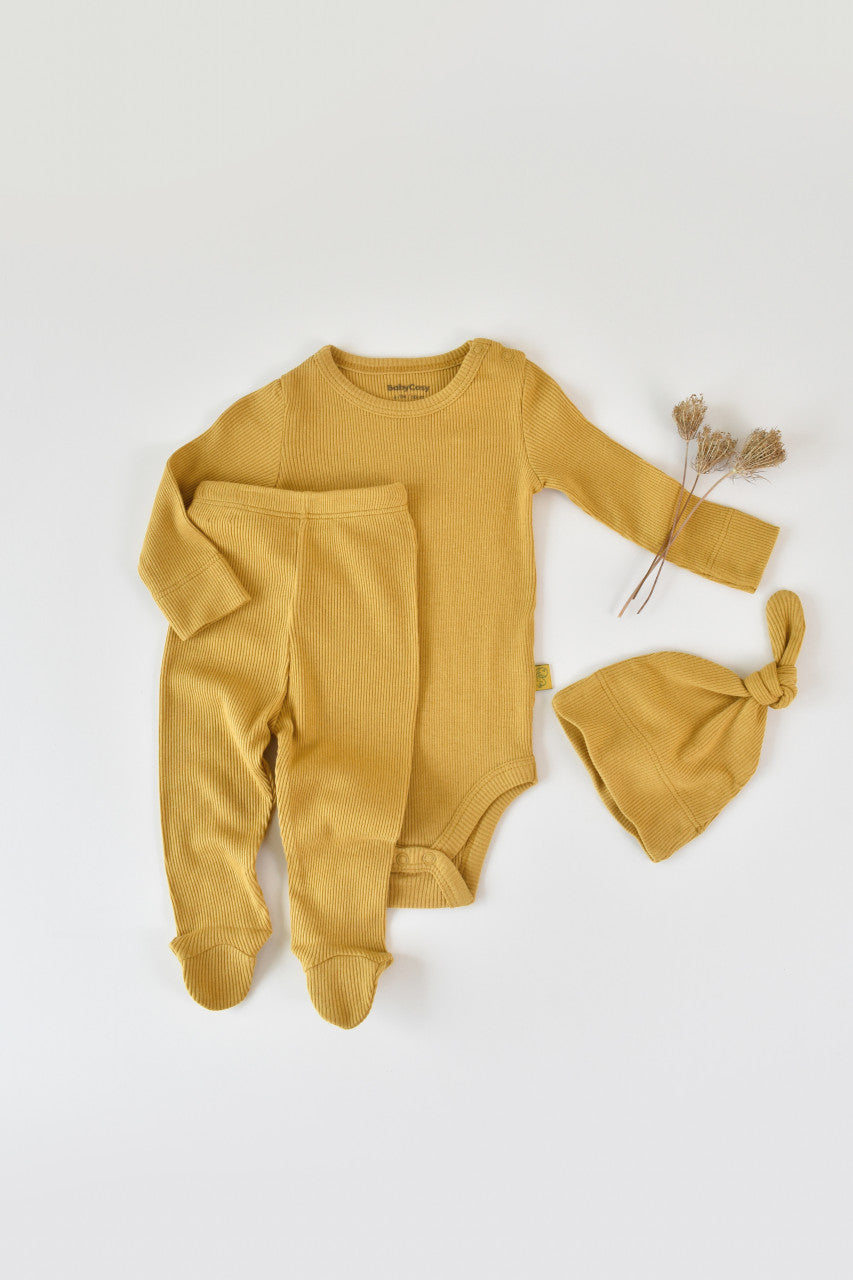 Set 3 piese: body cu maneca lunga, pantaloni lungi cu botosei si caciulita din bumbac organic si modal - Sofran, BabyCosy