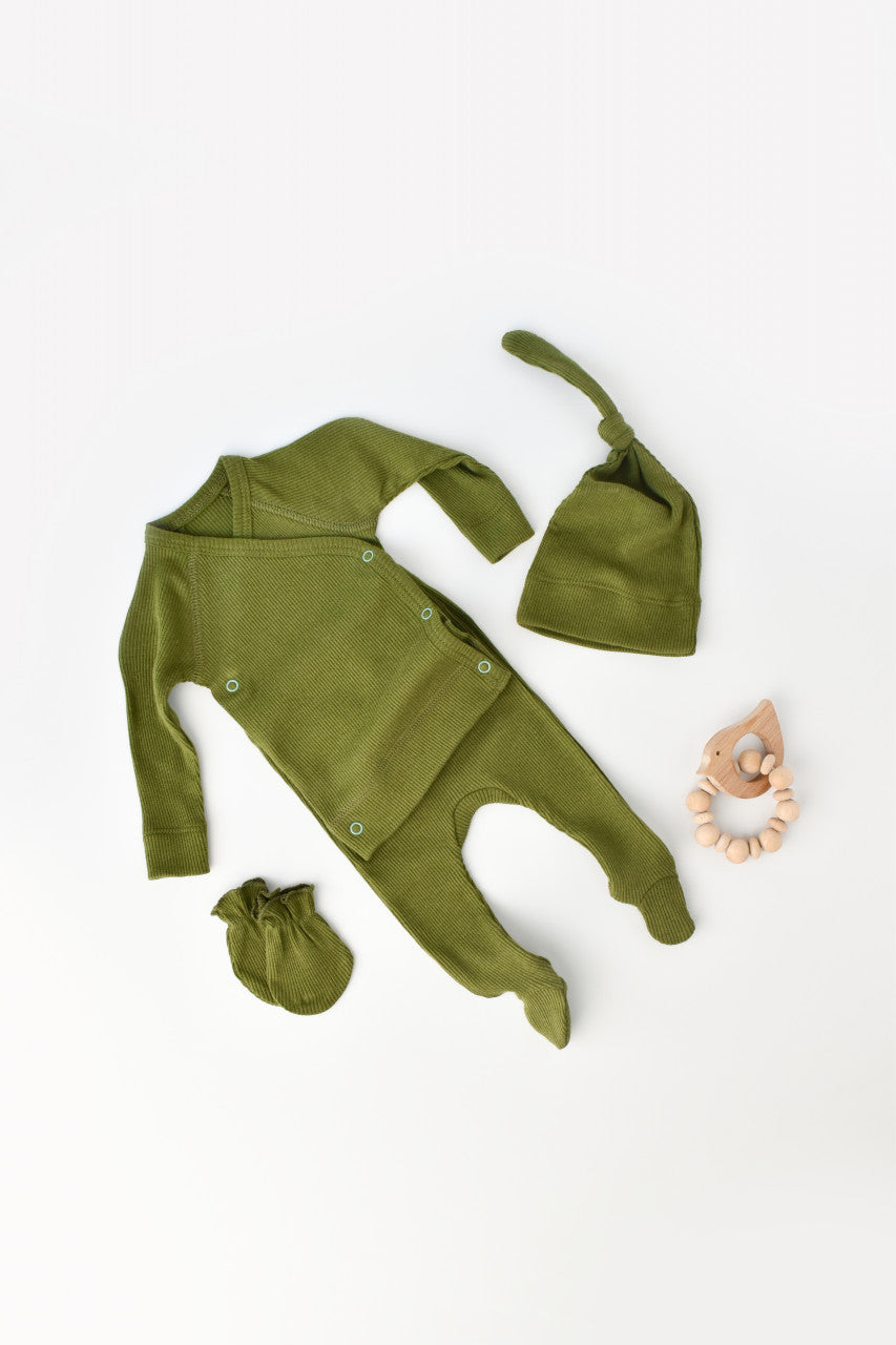 Set 4 piese: bluza, pantaloni, caciulita si manusi din bumbac organic si modal - Verde, BabyCosy