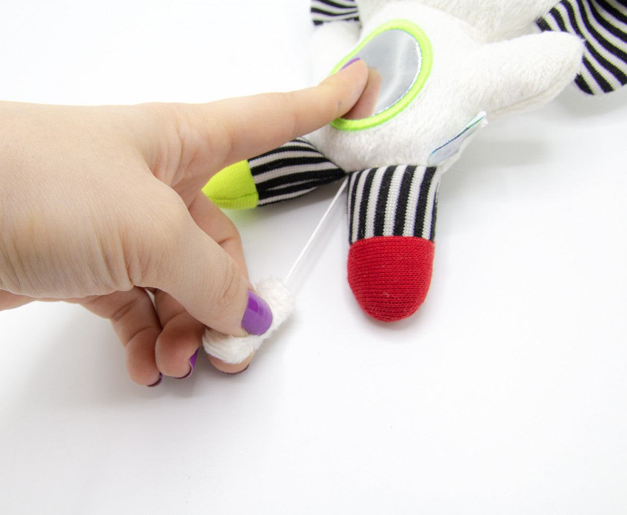 Jucarie cu vibratii pentru bebelusi BabyJem, Elefantel din plus, 6 luni+