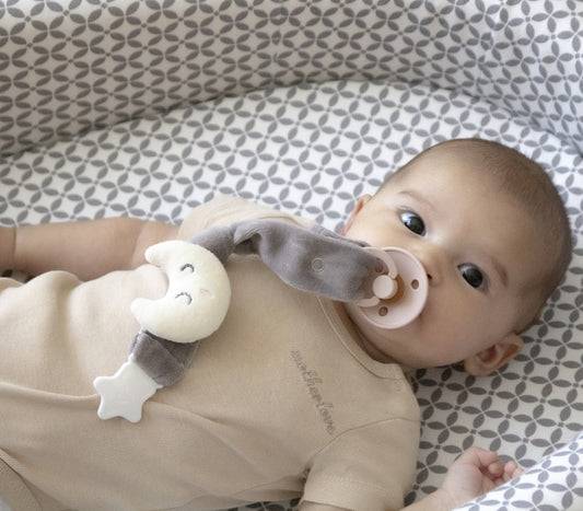 Lant pentru suzeta din material textil cu steluta BabyJem