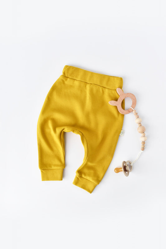 Pantaloni Bebe Unisex din bumbac organic Galben BabyCosy