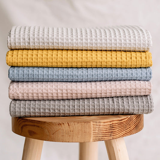 Paturica si prosop 2 in 1 nou nascut Skiddou Teppi, 100% bumbac, Roz, 75x100cm