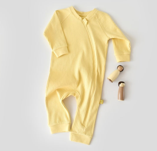 Salopeta cu fermoar cu maneca lunga si pantaloni lungi din 95%bumbac organic si 5% elastan - Galben, BabyCosy