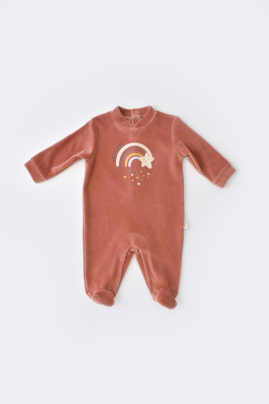 Salopeta Curcubeu cu maneca lunga si botosei din 80%bumbac organic si 20% poliester - Caramiziu, BabyCosy