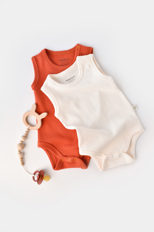 Set 2 body-uri fara maneci bebe unisex -100% bumbac organic -Scortisoara/Ecru, BabyCosy