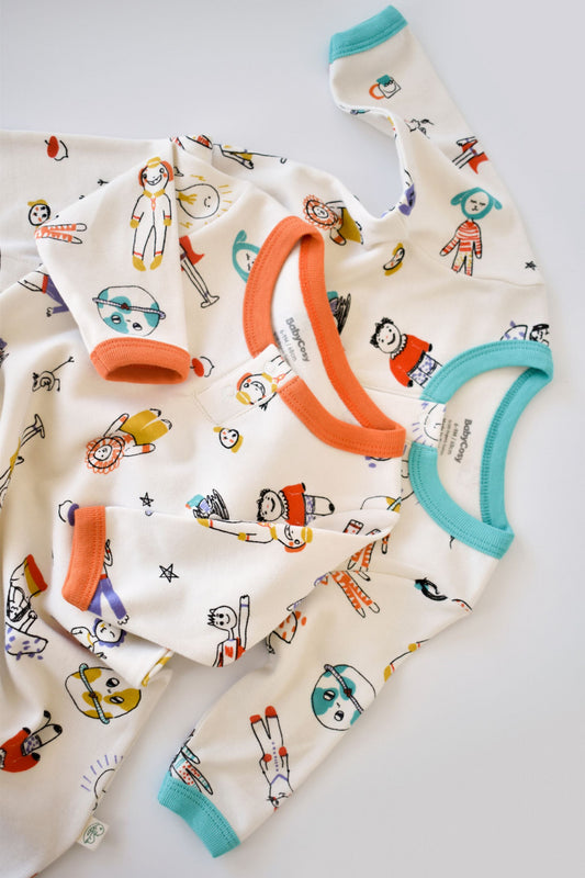 Set 2 salopetele cu maneca lunga si pantaloni lungi - 100%bumbac organic - Portocaliu si Verde, BabyCosy