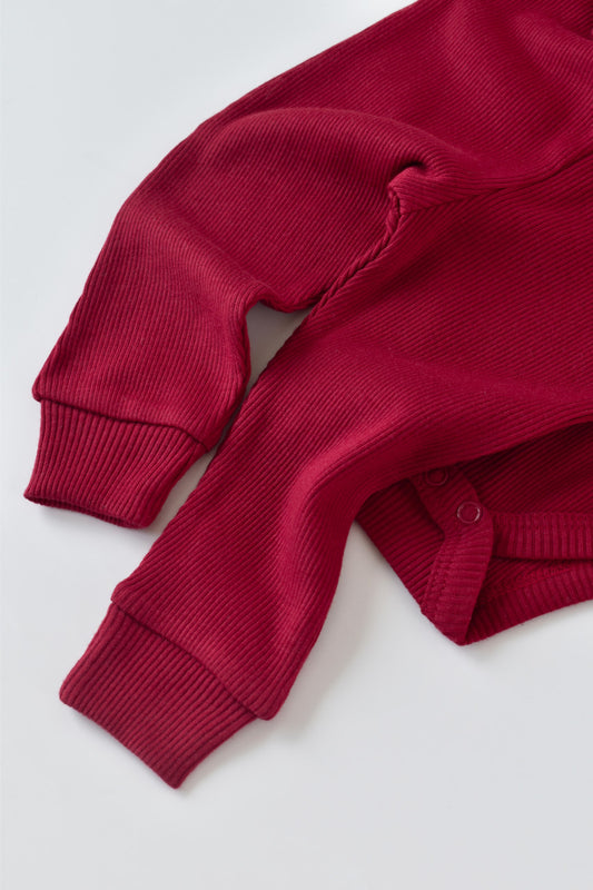 Set 3 piese: body cu maneca lunga, pantaloni lungi si caciulita din bumbac organic si modal - Rosu, BabyCosy