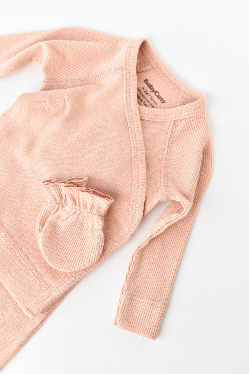 Set 4 piese: bluza, pantaloni, caciulita si manusi din bumbac organic si modal - Piersica, BabyCosy