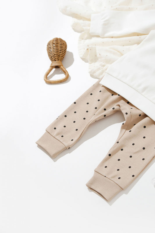 Set bluzita cu maneca lunga si pantaloni lungi cu buline Girafa, BabyCosy, 100% bumbac organic, Ecru