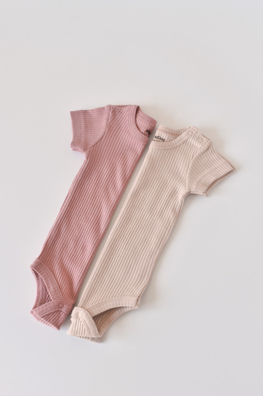 Set de 2 body-uri cu maneca scurta din bumbac organic si modal - Roz/Blush BabyCosy