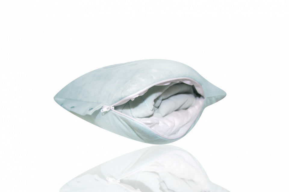 Set pernuta si paturica din plus Bear BabyJem